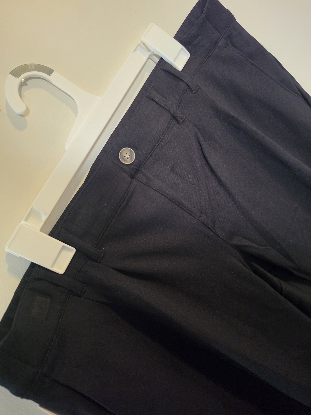 Ingrid & Isabel Black Maternity Pants Medium